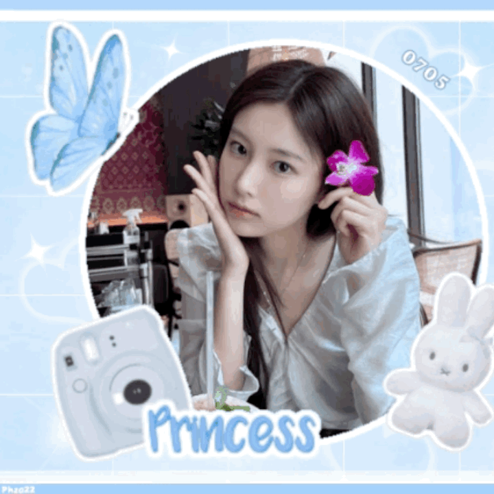 A moment captured by a fan of Kang Hyewon