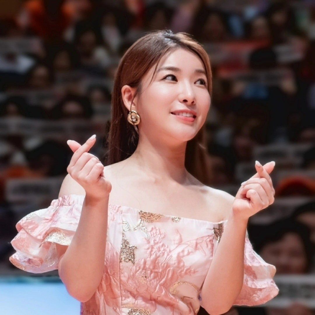 Recent activity shot of Ryu Wonjung