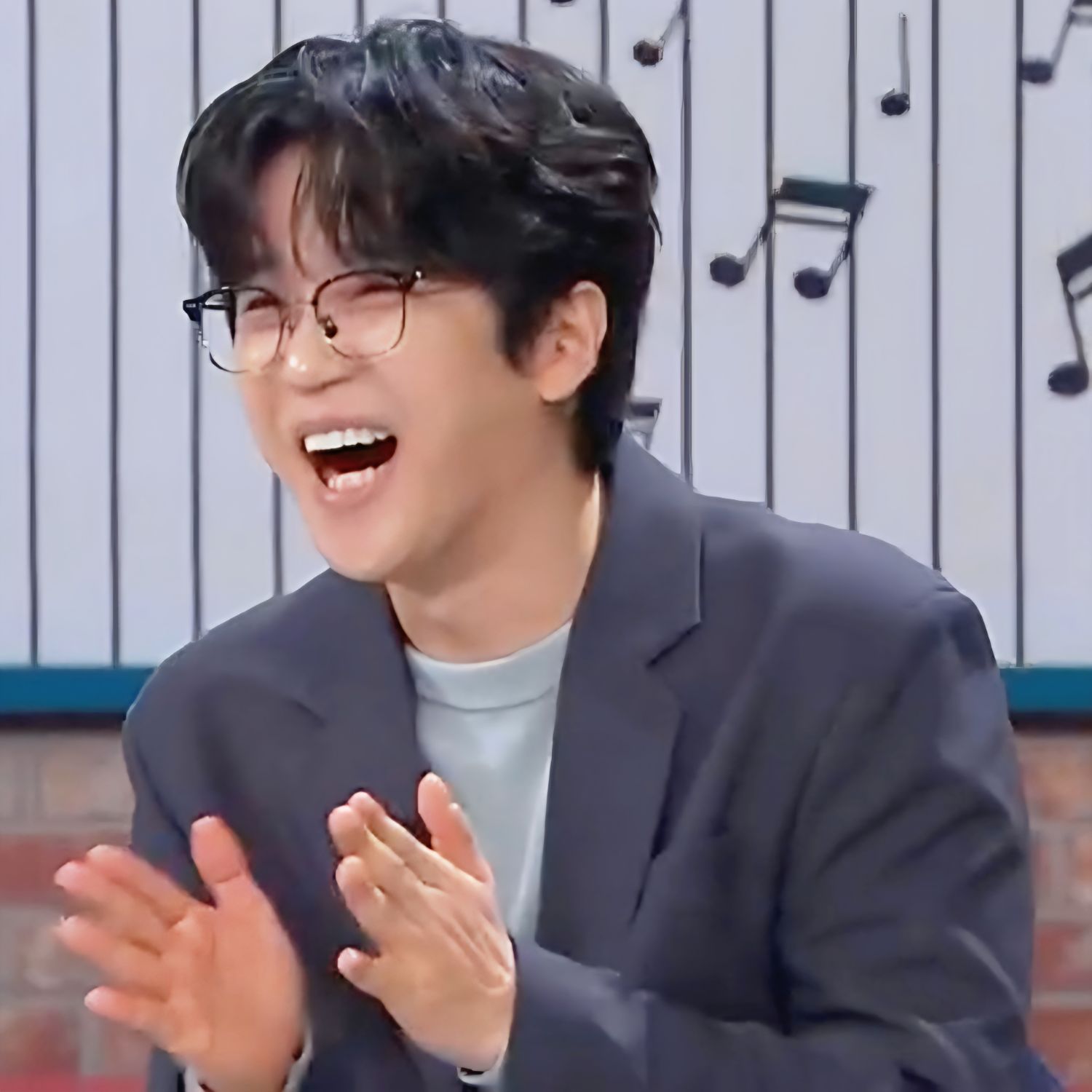 Behind-the-scenes cut of Park Jihoo (Mr. Trot 3)