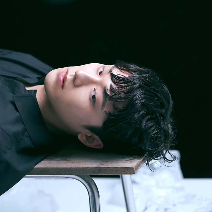 Behind-the-scenes cut of Lee Dohyun