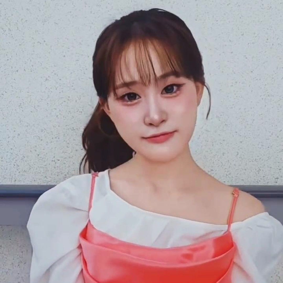 Recent activity shot of Kim Dahyun