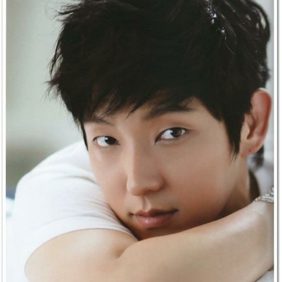 Foto terbaru dari Lee Joongi