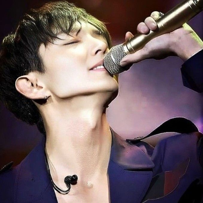 Behind-the-scenes cut of Lee Joongi