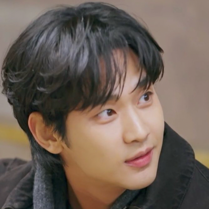 A moment captured by a fan of Kim Soohyun