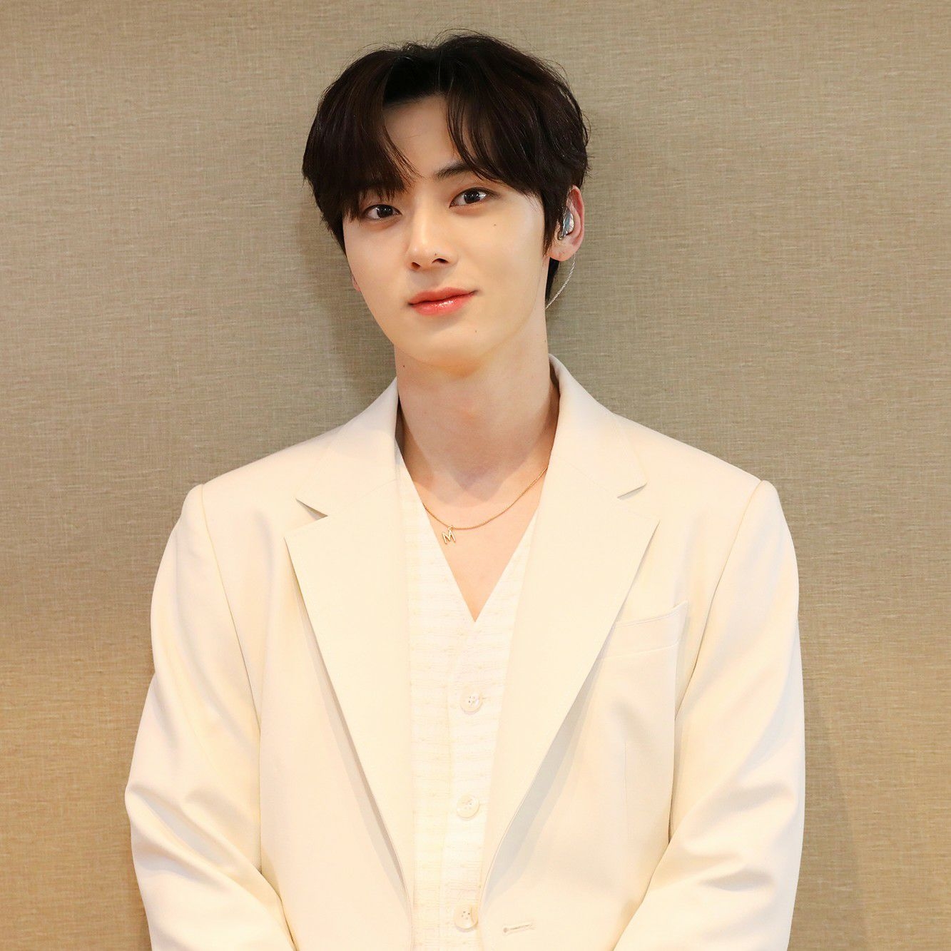 A moment captured by a fan of Hwang Minhyun