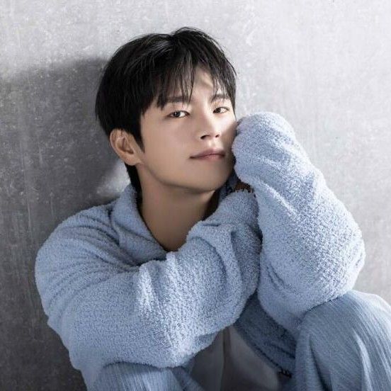 Latest photo of Seo Inguk
