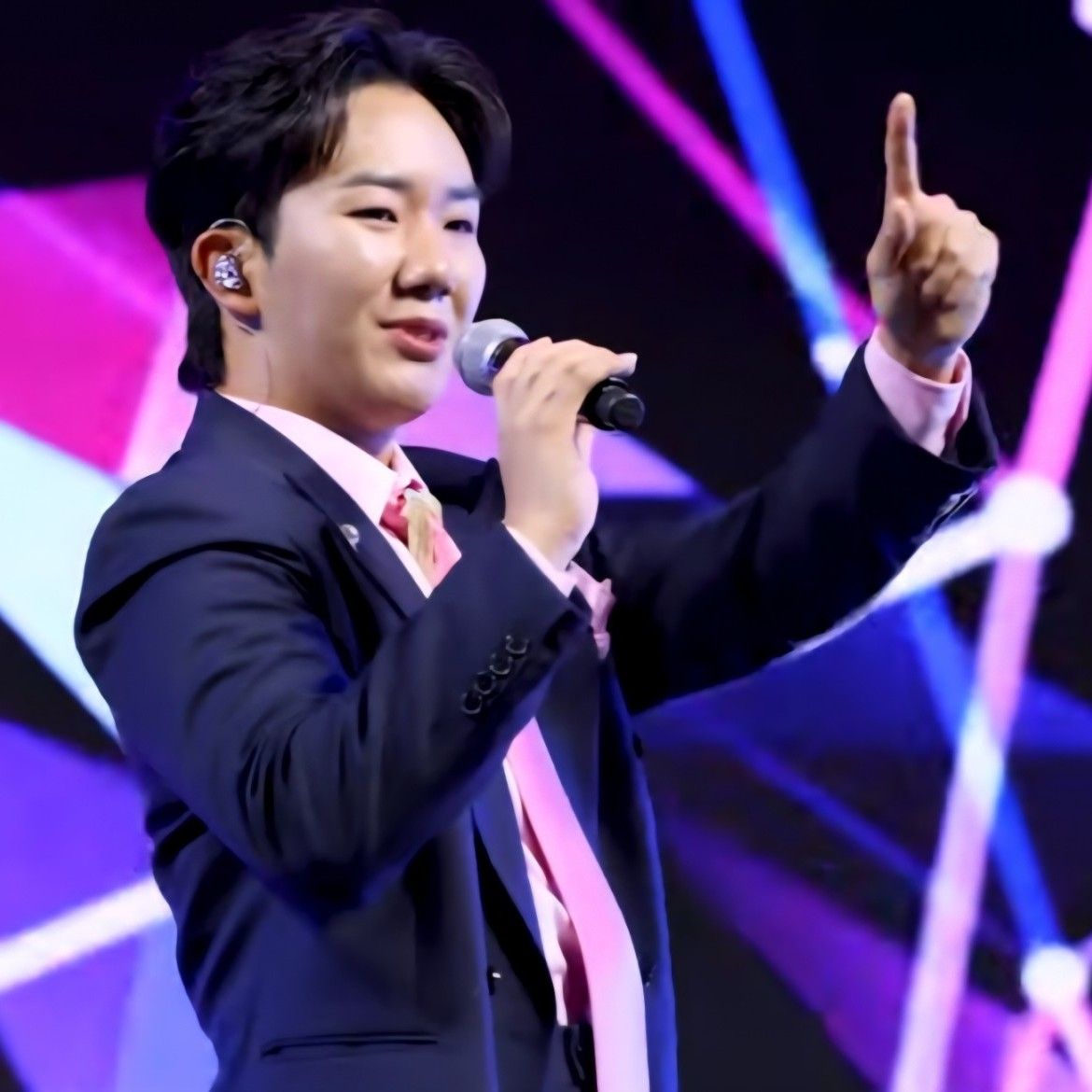 A moment captured by a fan of Nam Seungmin