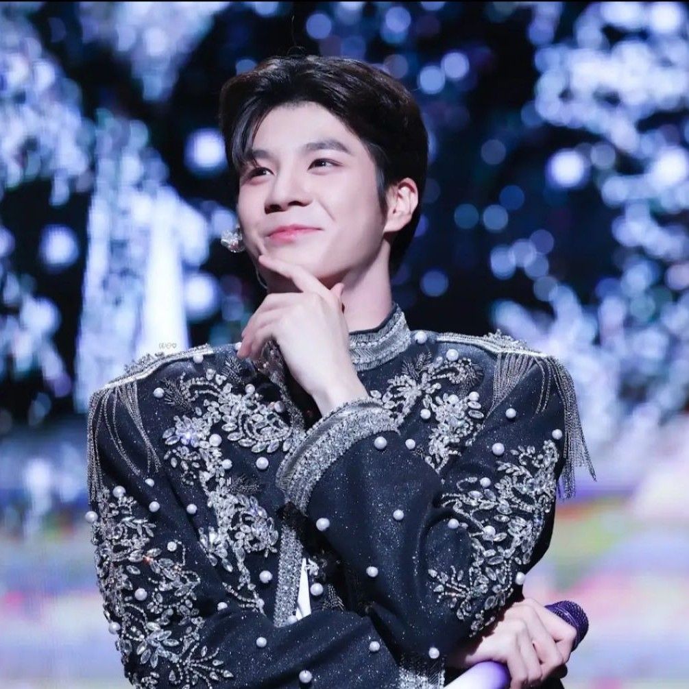 Recent activity shot of Jeong Dongwon