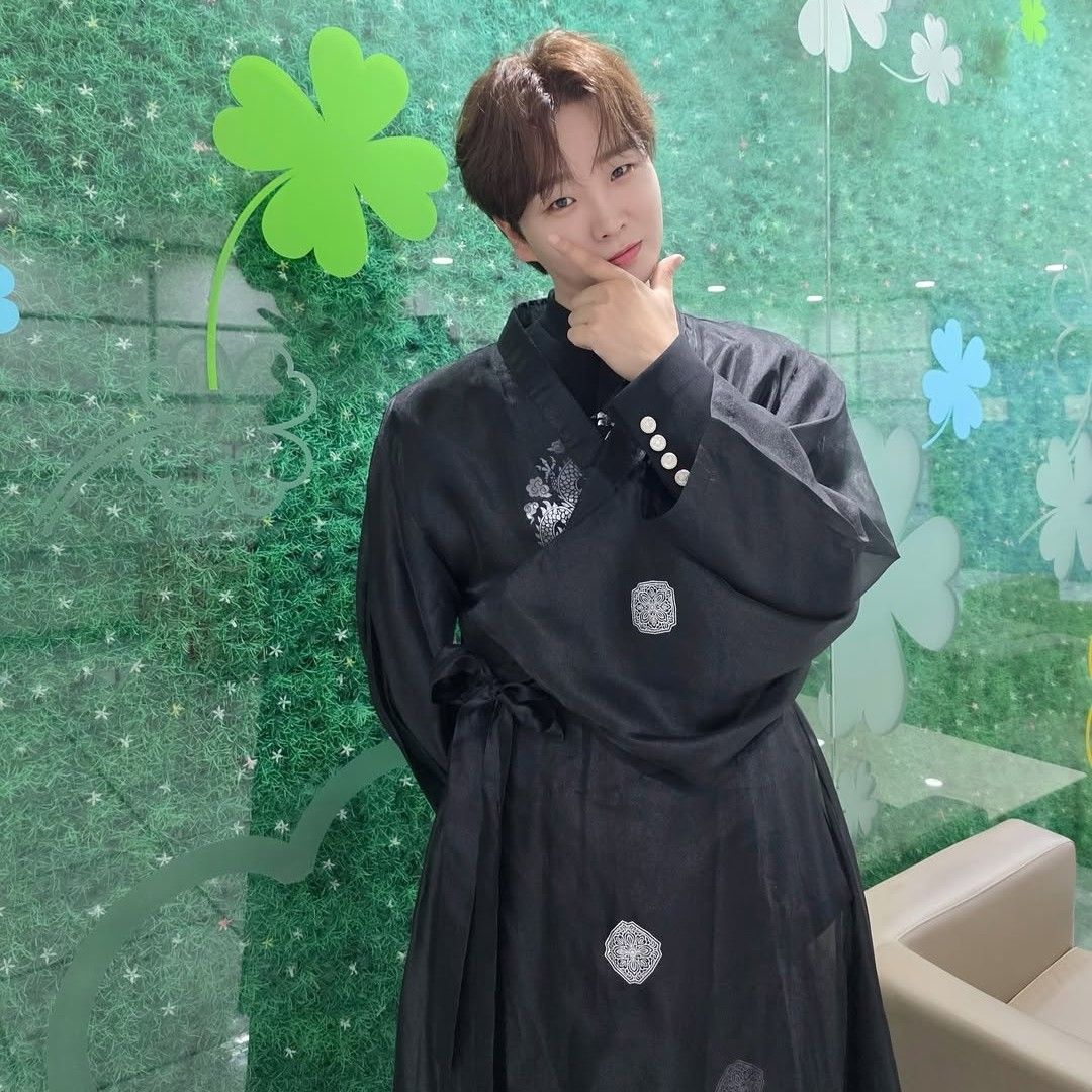 Latest photo of Song Minjun