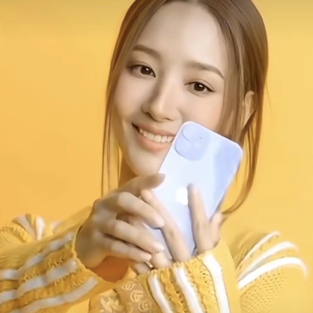 A moment captured by a fan of Park Minyoung