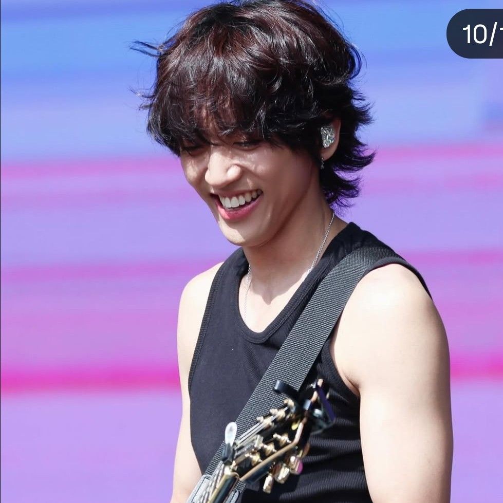 Recent activity shot of Lee Seungyoon