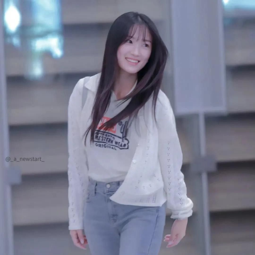 Latest photo of Kim Hyeyoon