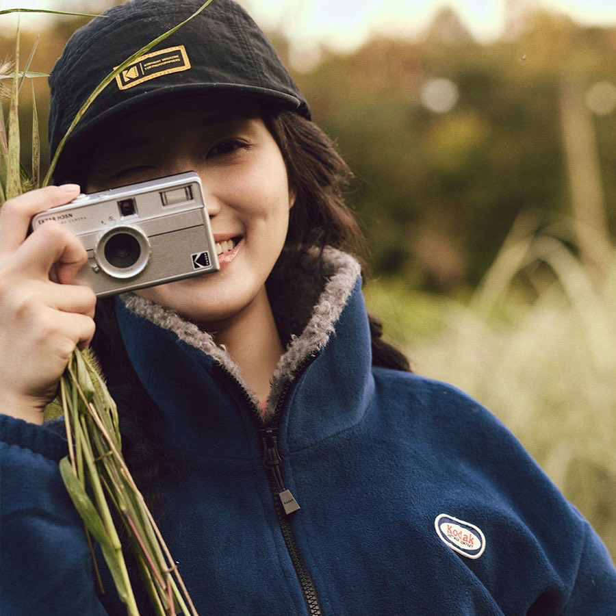 Recent activity shot of Kim Hyeyoon