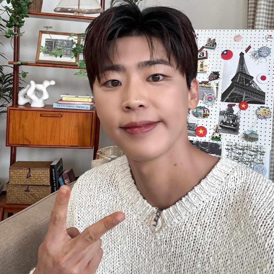 Recent activity shot of Park Jihyeon