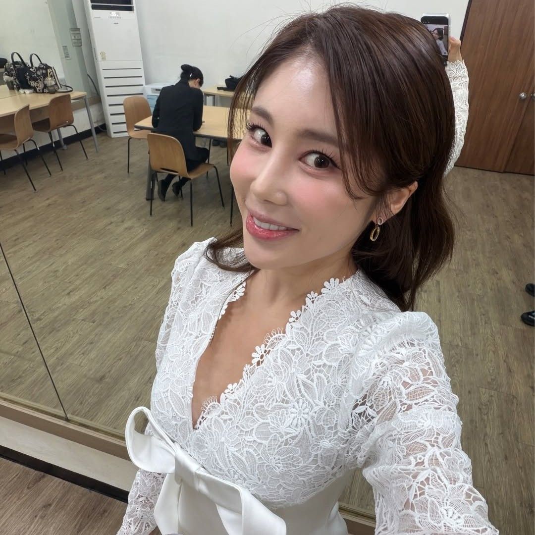 Latest photo of Kim Soyou