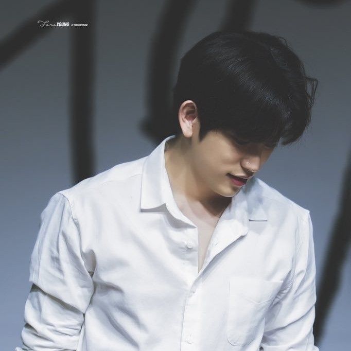 粉丝拍下的朴珍荣瞬间