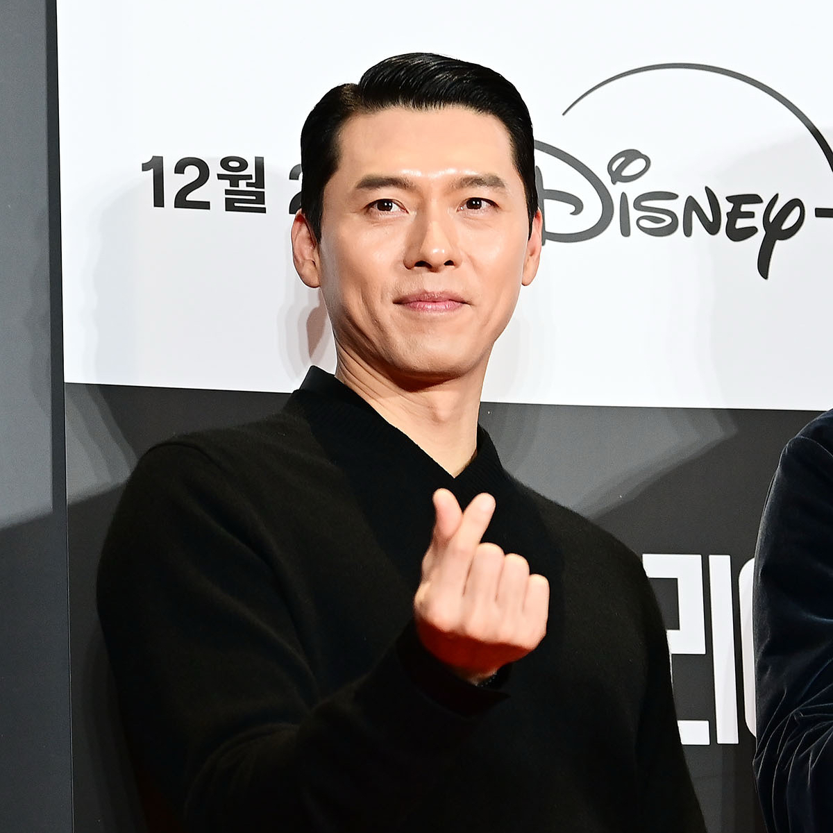 Cuplikan di balik layar dari Hyun Bin