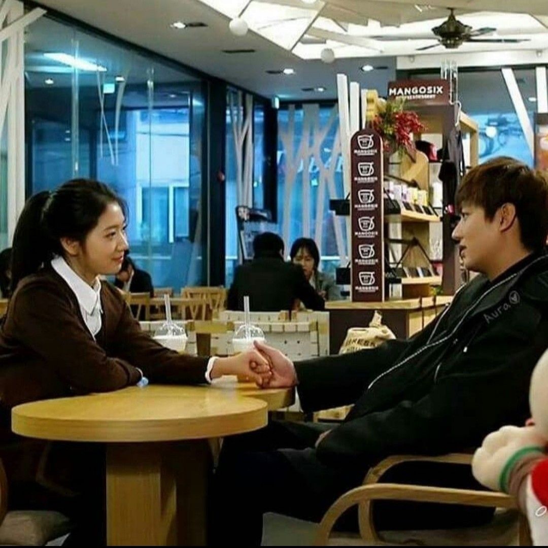 Recent activity shot of Park Shinhye