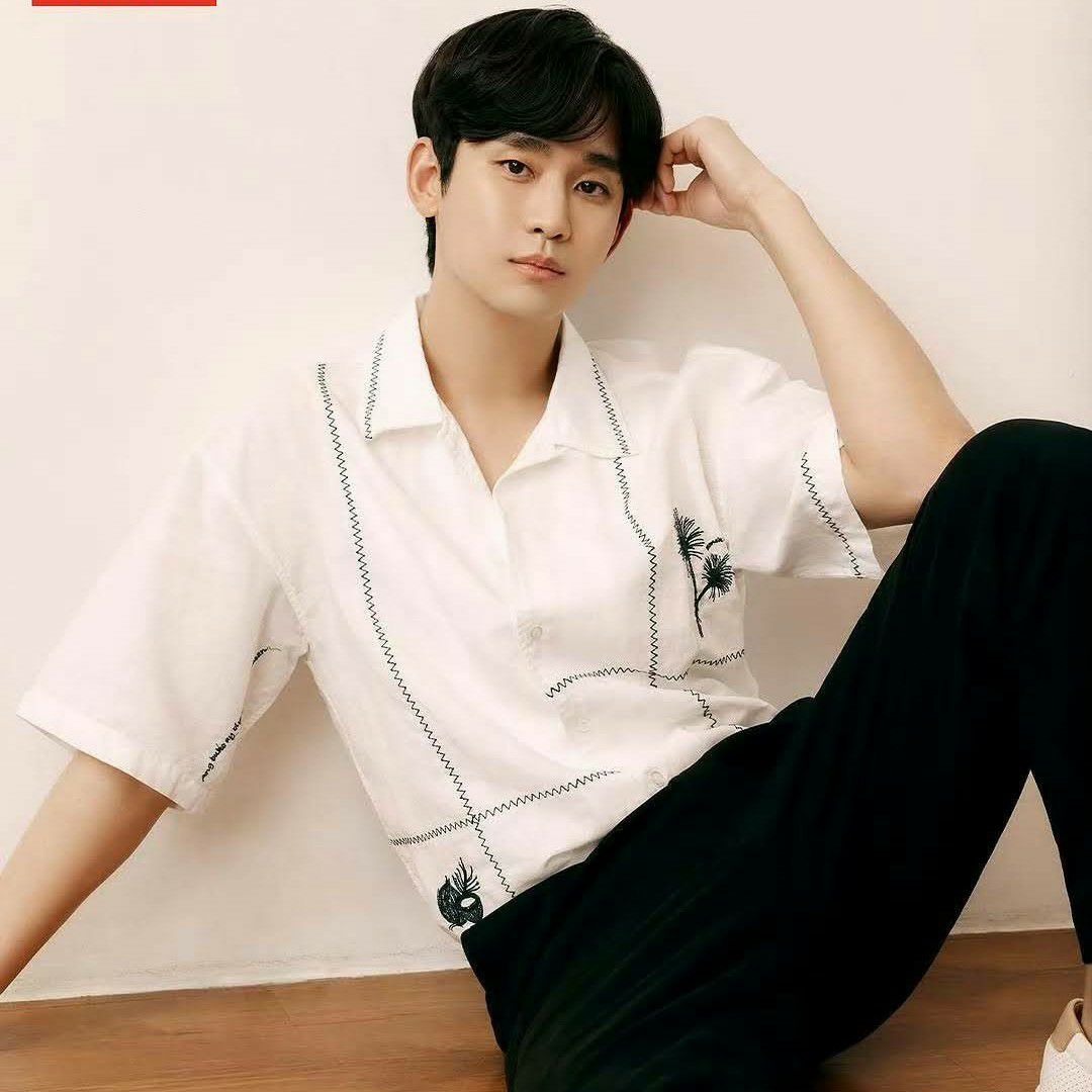 A moment captured by a fan of Kim Soohyun