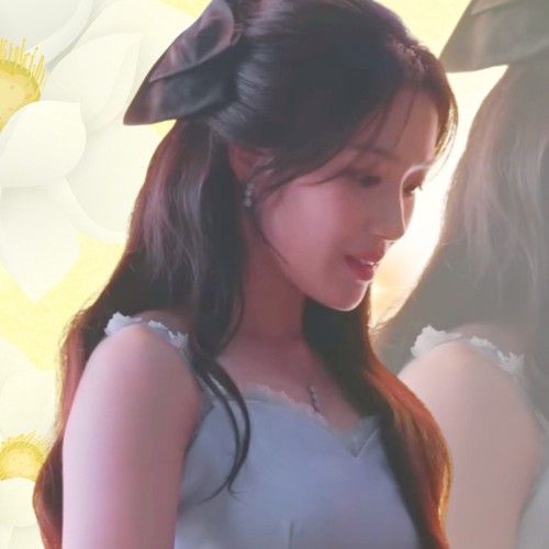 Behind-the-scenes cut of Kim Hyeyoon