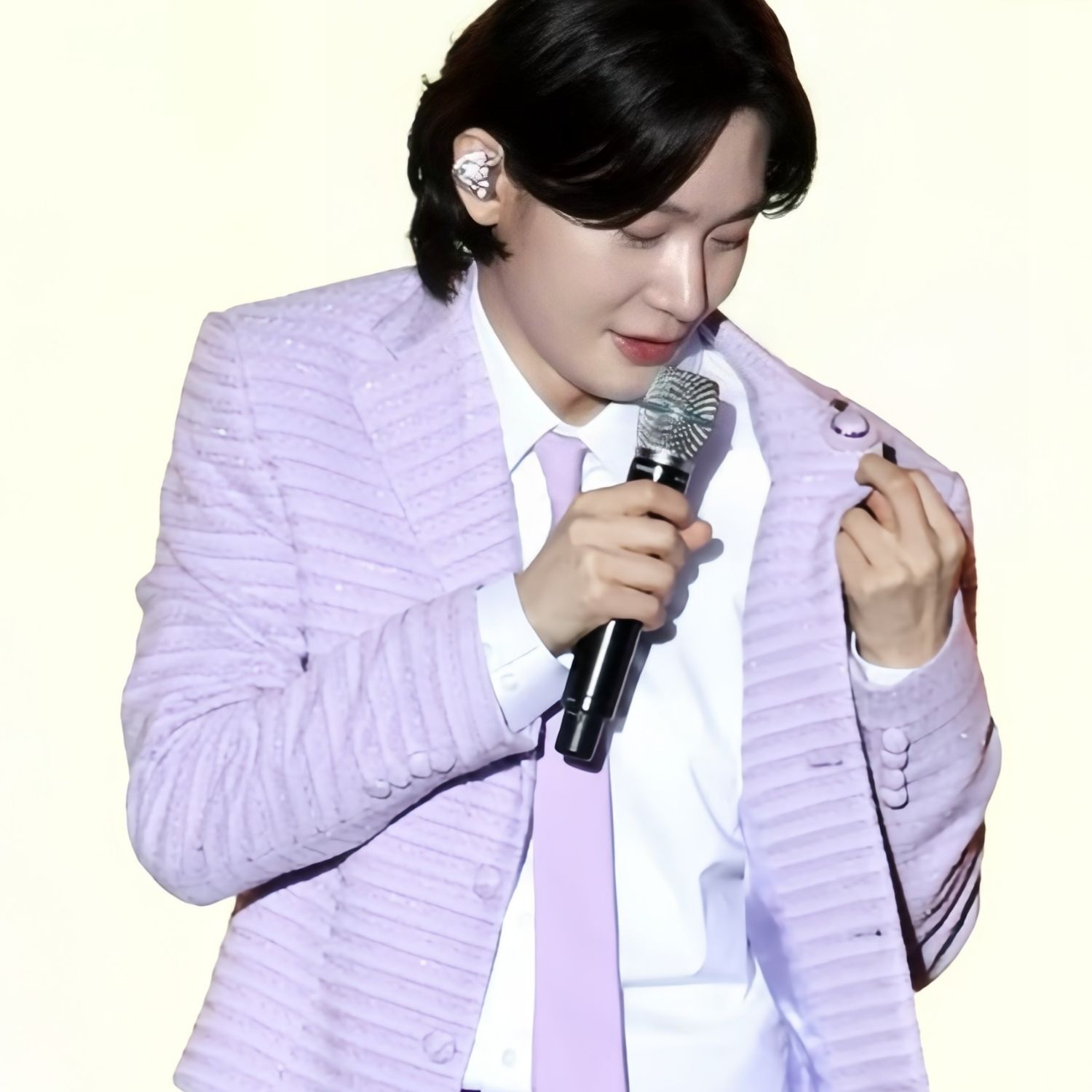 Behind-the-scenes cut of Kim Yongbin