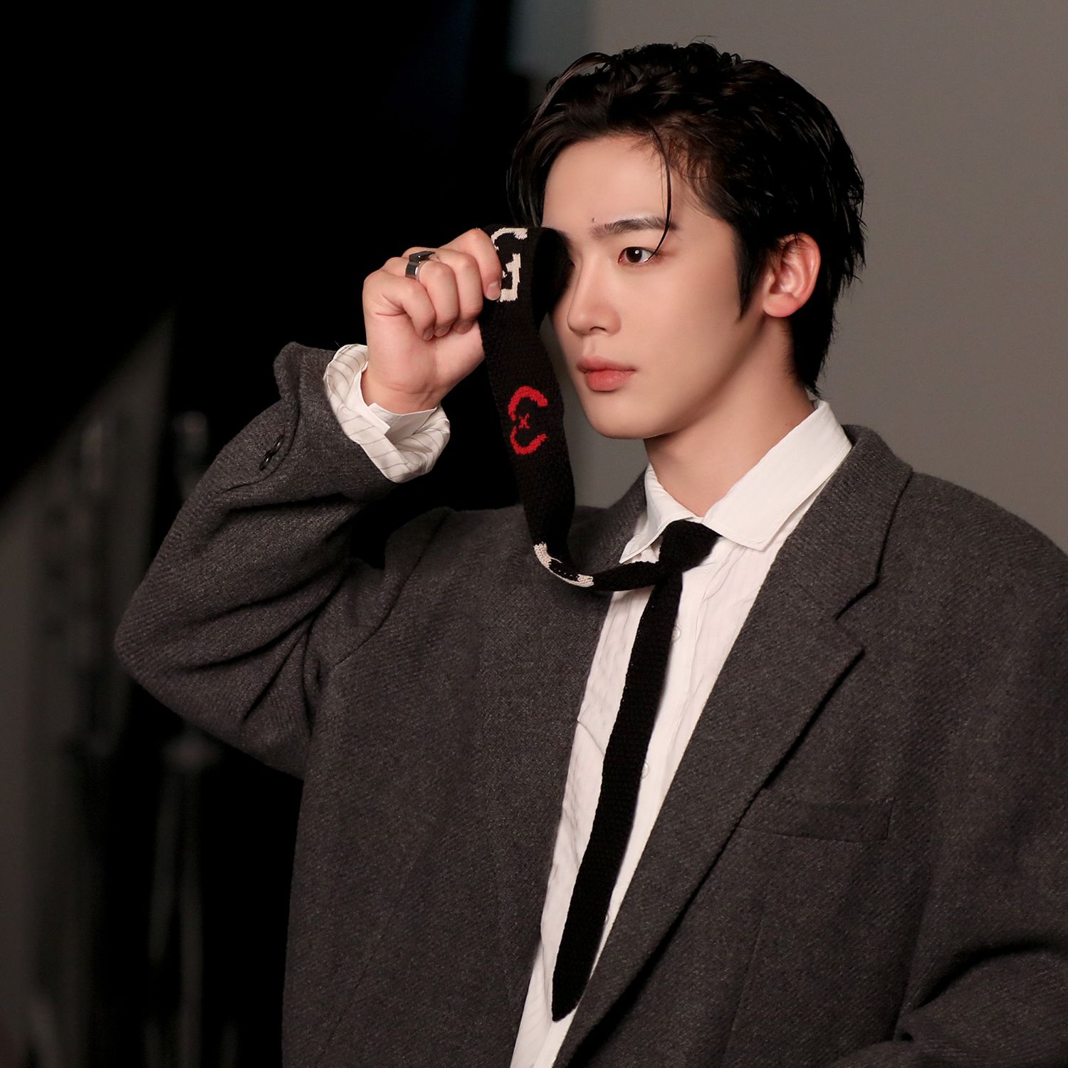 Behind-the-scenes cut of Kim Yohan