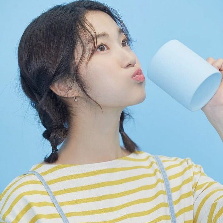 Behind-the-scenes cut of Kim Hyeyoon