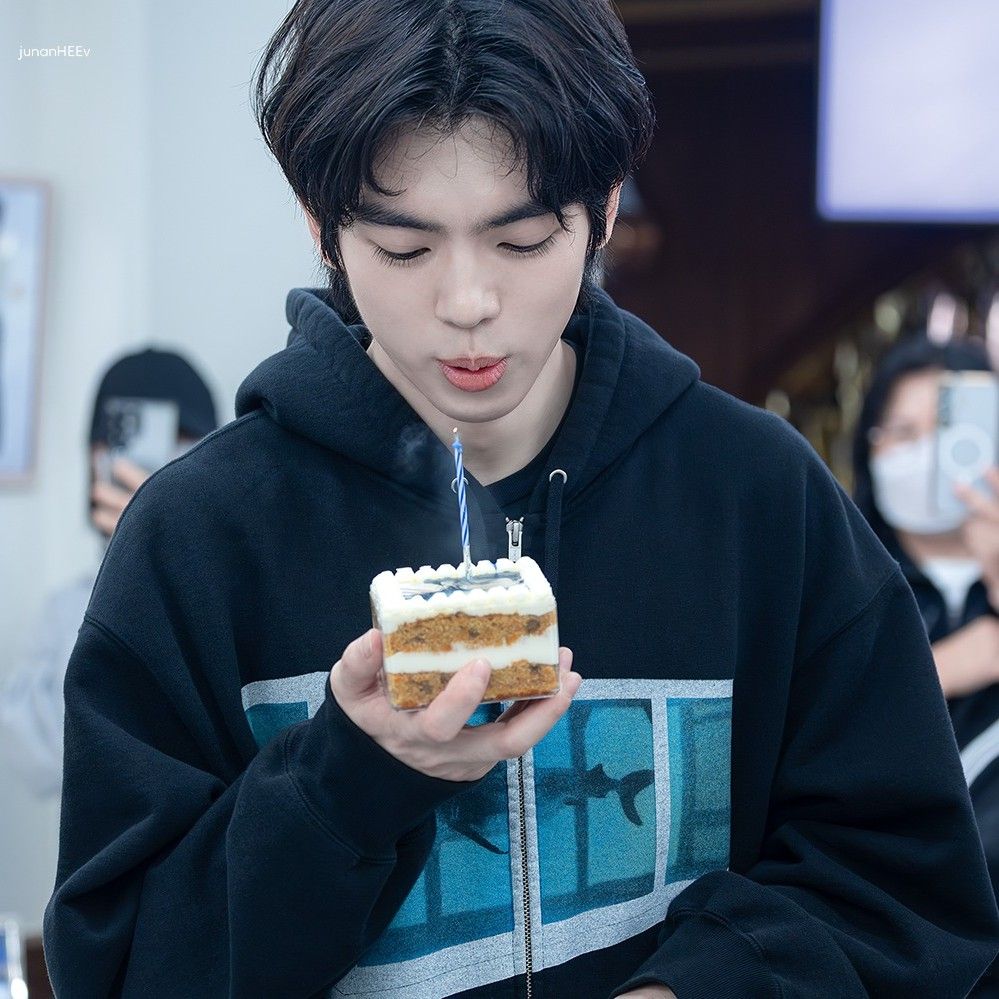 Recent activity shot of Cha Junhwan