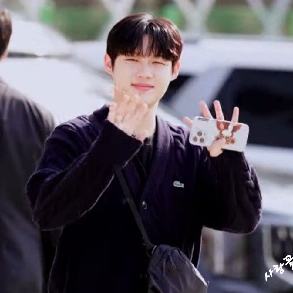 Behind-the-scenes cut of Choi Jaemyeong