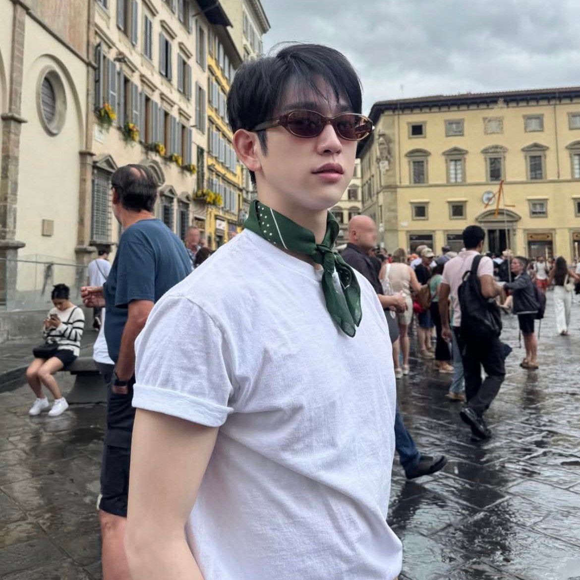 粉絲拍下的朴珍榮瞬間