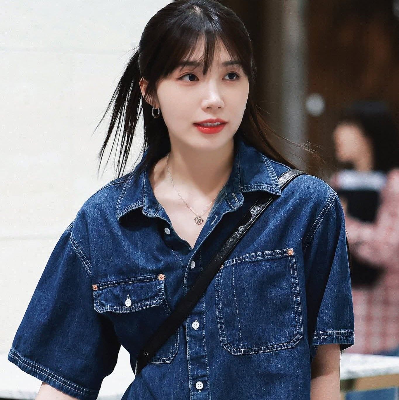 Behind-the-scenes cut of Jung Eunji