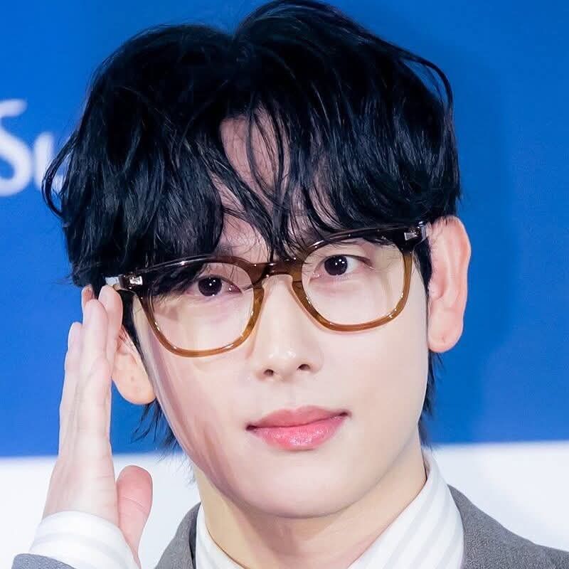 Recent activity shot of Lim Siwan