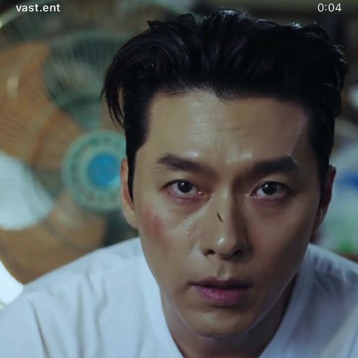 A moment captured by a fan of Hyun Bin