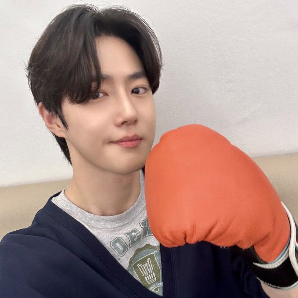 Recent activity shot of Suho