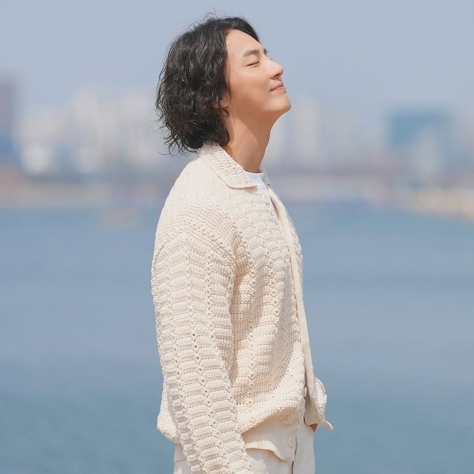 Behind-the-scenes cut of Yoon Shiyoon