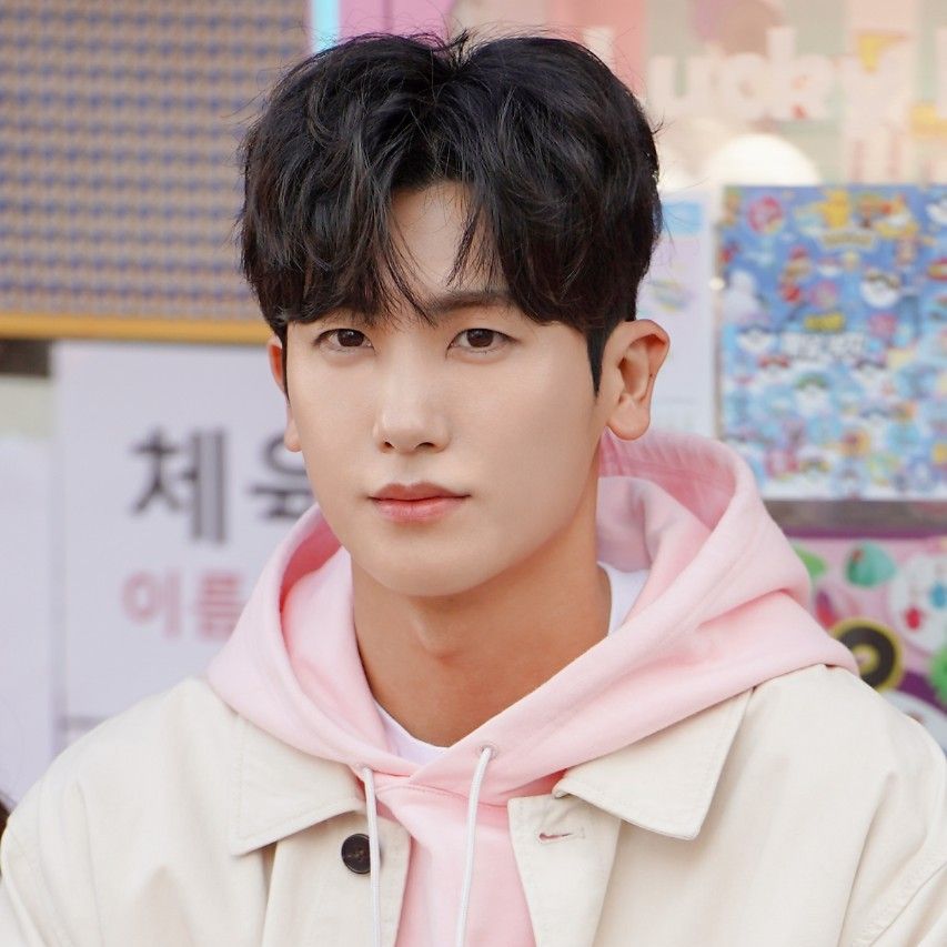 Recent activity shot of Park Hyungsik