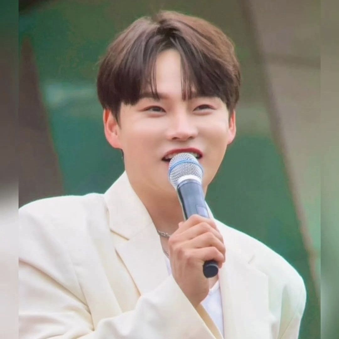 Foto kegiatan terbaru dari Park Seojin