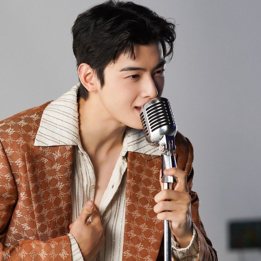 Foto kegiatan terbaru dari Cha Eunwoo