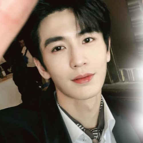 Recent activity shot of Zhang Linghe