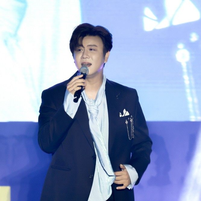 Behind-the-scenes cut of Jin Haesung