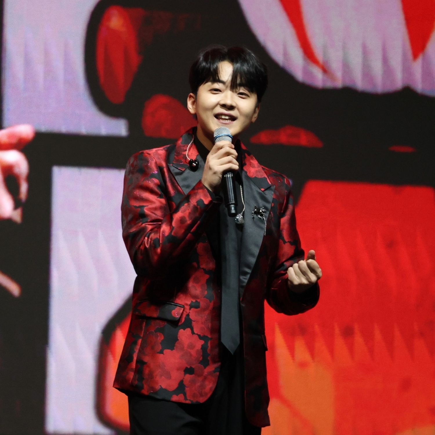 A moment captured by a fan of Park Minsu