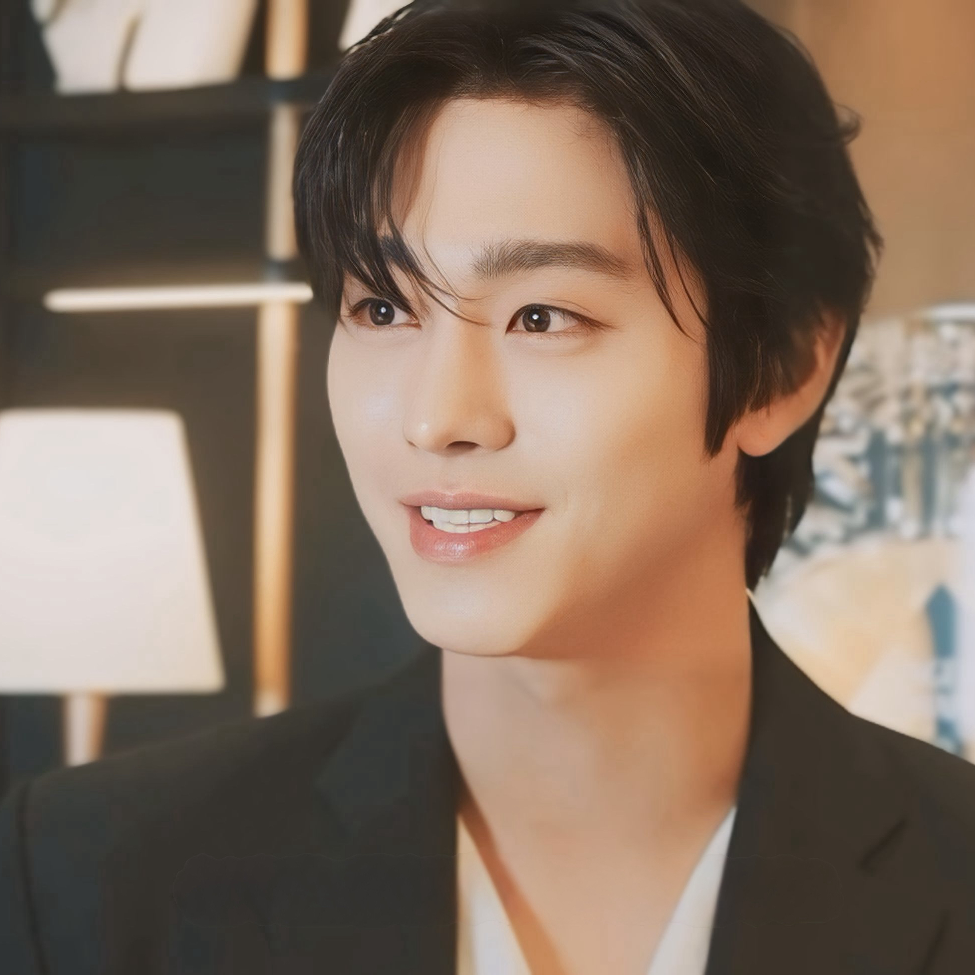 Behind-the-scenes cut of Ahn Hyoseop