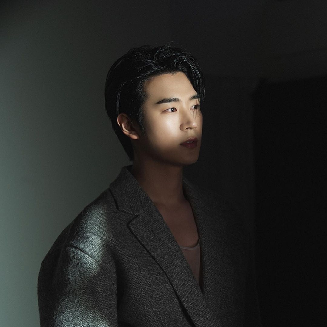 Behind-the-scenes cut of Park Seoham