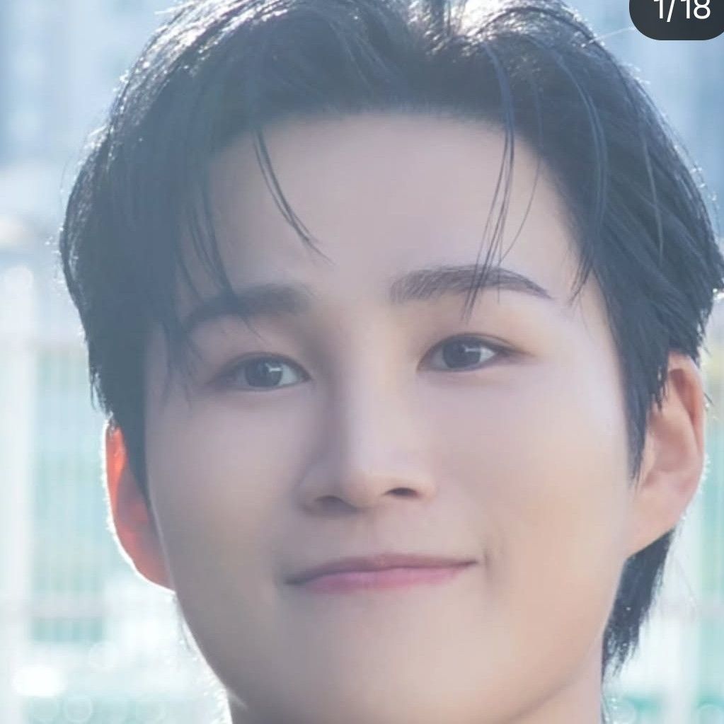 Momen yang diabadikan oleh penggemar Kim Heejae