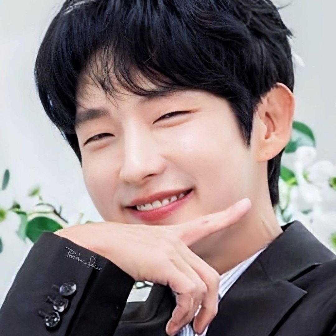 Latest photo of Lee Joongi