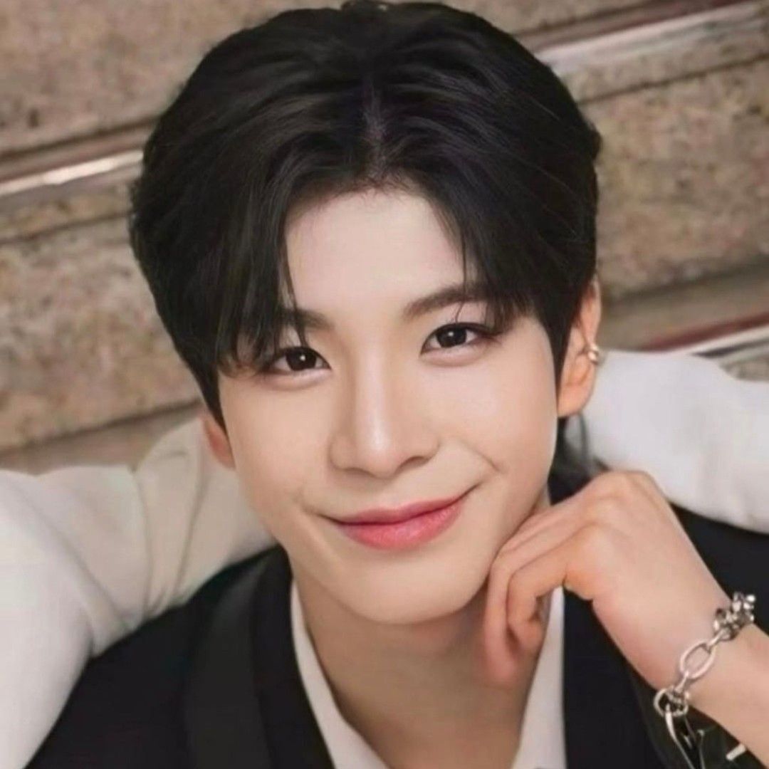 チョン・ドンウォンの最近の活動ショット