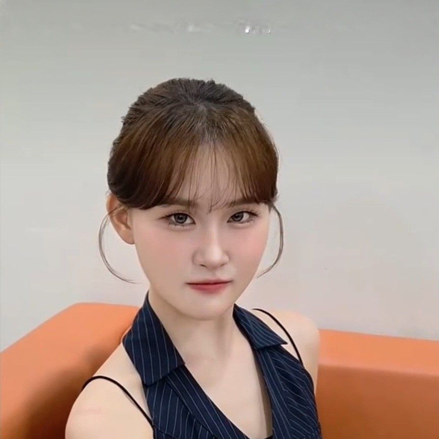 Recent activity shot of Kim Dahyun