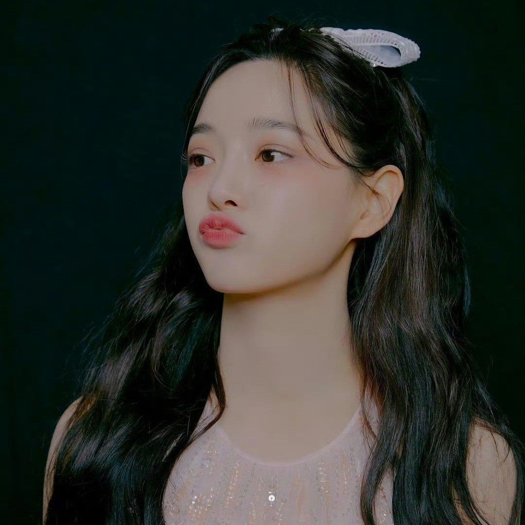 Latest photo of Kim Sejeong