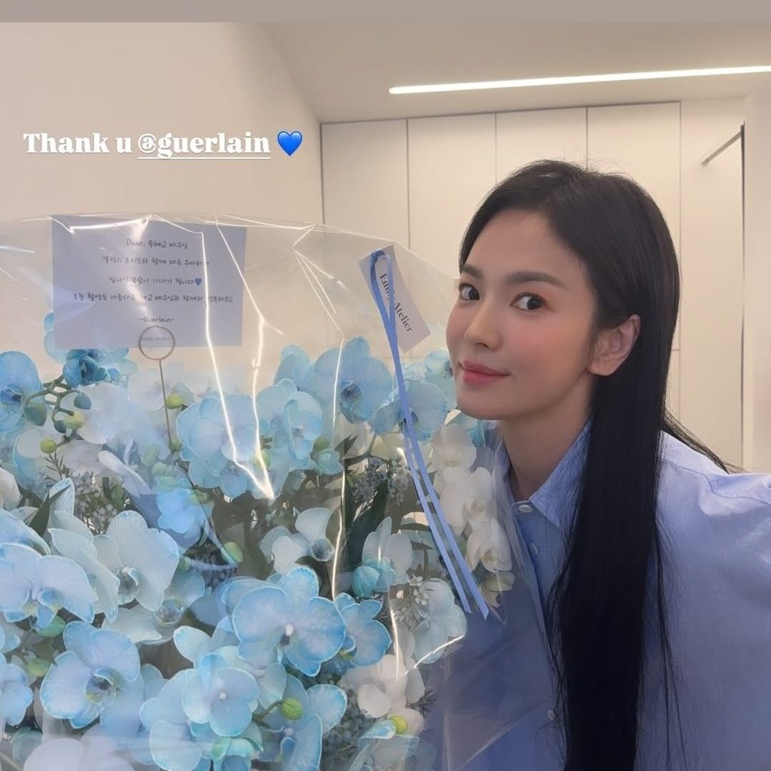 Recent activity shot of Song Hyekyo