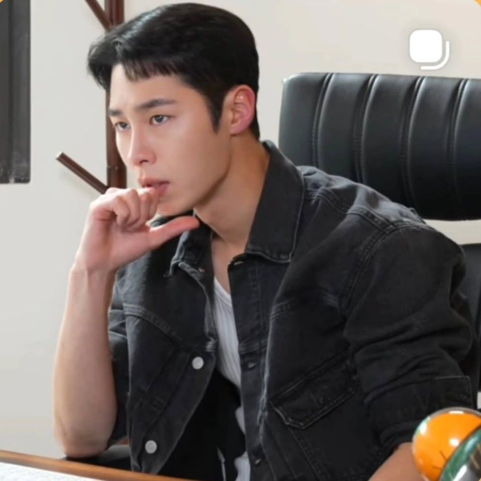 Latest photo of Lee Jaewook